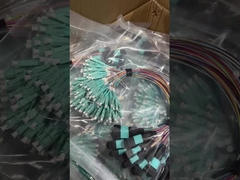 MPO / MTP - LCファンアウト光ファイバーケーブル 0.9mm SM シンプレックス光ファイバーケーブル