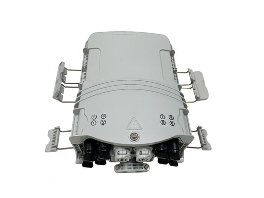 購入 8ポート硬化アダプターコネクタ 屋外光ファイバースプリッターボックス IP65 ネットワーク用 オンライン製造